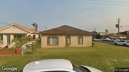 Google street view for 16 Acacia Street, Windang 2528, NSW
