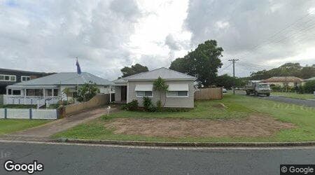 Google street view for 10 Acacia Street, Windang 2528, NSW