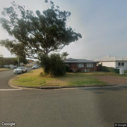 Google street view for 16 Acacia Street, Windang 2528, NSW